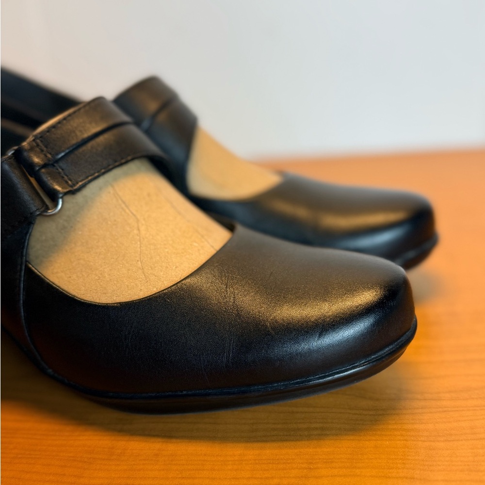 Clarks Artisan Shoes Mary Jane Rosalyn Wren Pumps Womens US/9 EU/40 Excellent ✨ - Picture 10 of 15